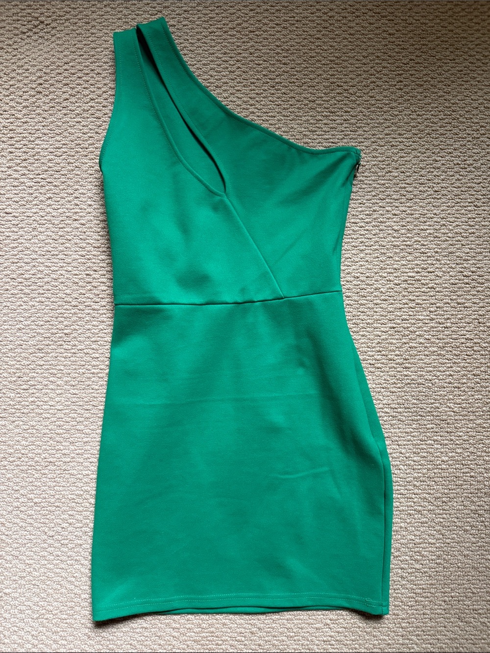 One-Shoulder Emerald Green Bodycon Dress